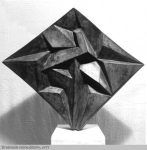 Irrazionale razionalizzato, 1977 Bronzo, cm 55